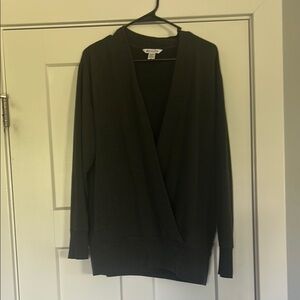 Athleta Gray V-Neck Knit Top